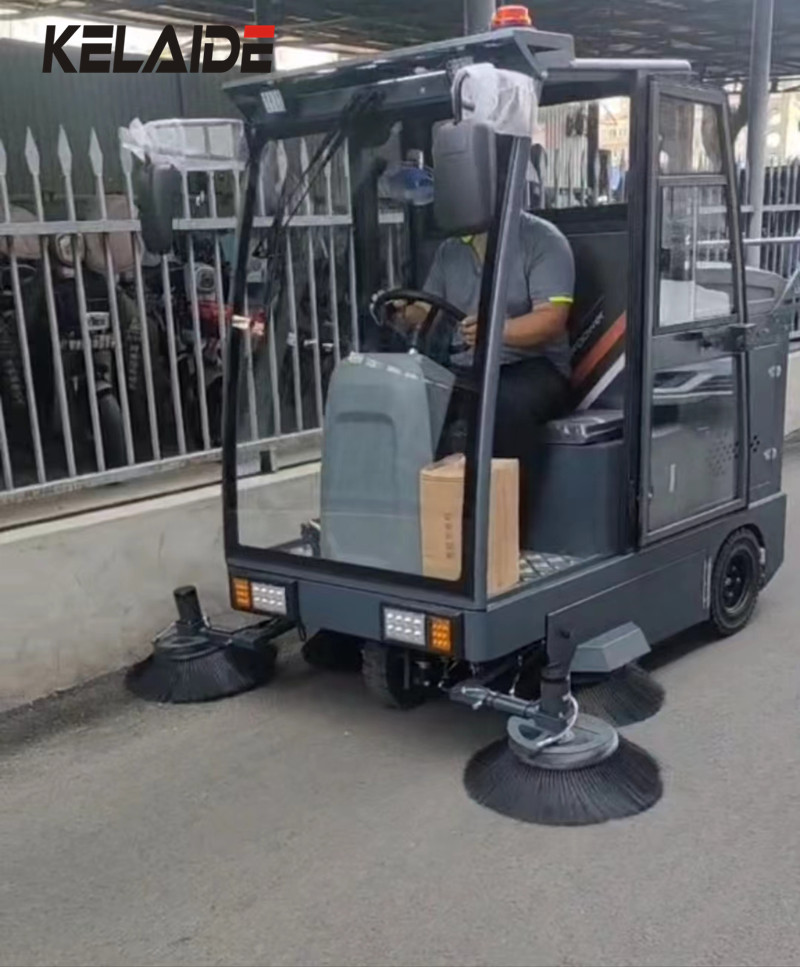 ɽ�|�{�ߵؙC(j��)2100ī�Gɫ��